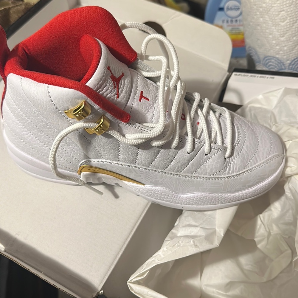 Air Jordan 12 retro GS